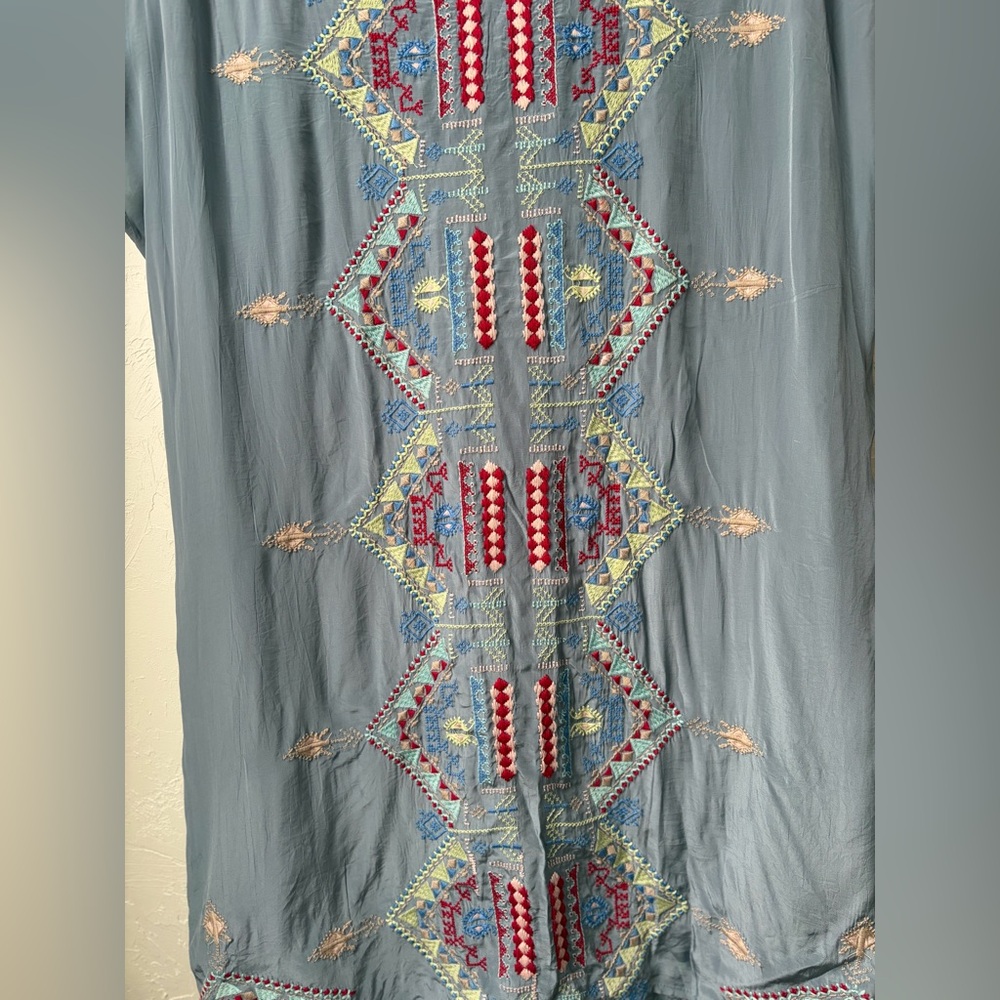 Sundance Blue Boho Embroidered Long Tunic Top Large Asymmetrical Hem - Picture 5 of 7